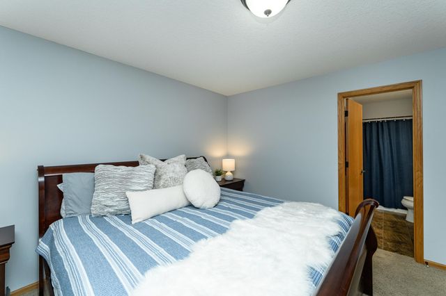 3852 46th Avenue NW, Rochester, MN 55901