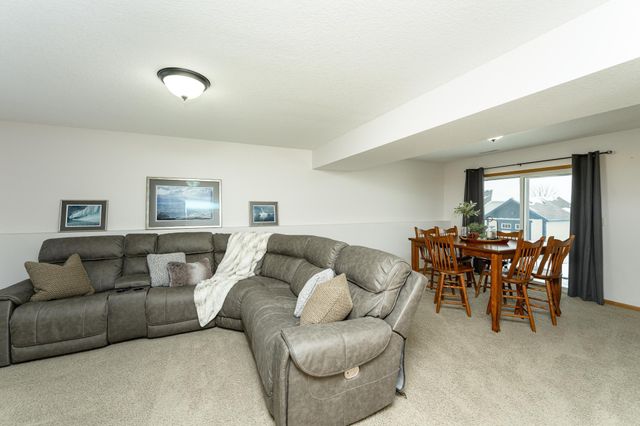 3852 46th Avenue NW, Rochester, MN 55901