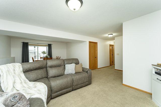 3852 46th Avenue NW, Rochester, MN 55901