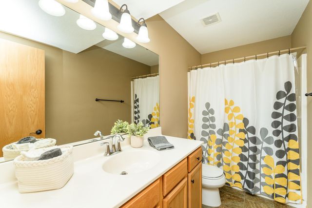 3852 46th Avenue NW, Rochester, MN 55901