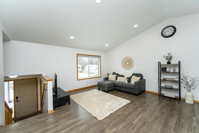 3852 46th Avenue NW, Rochester, MN 55901