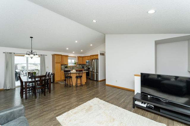 3852 46th Avenue NW, Rochester, MN 55901