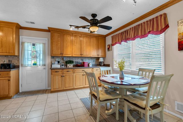 46 Pilgrim Avenue, Tinton Falls, NJ 07753