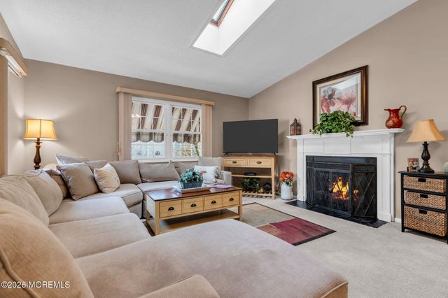 46 Pilgrim Avenue, Tinton Falls, NJ 07753