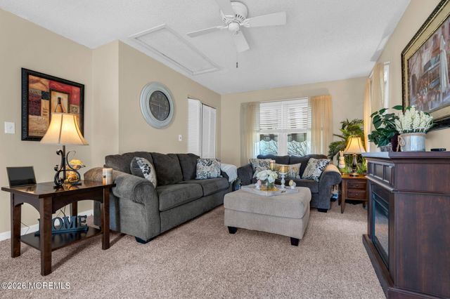 46 Pilgrim Avenue, Tinton Falls, NJ 07753