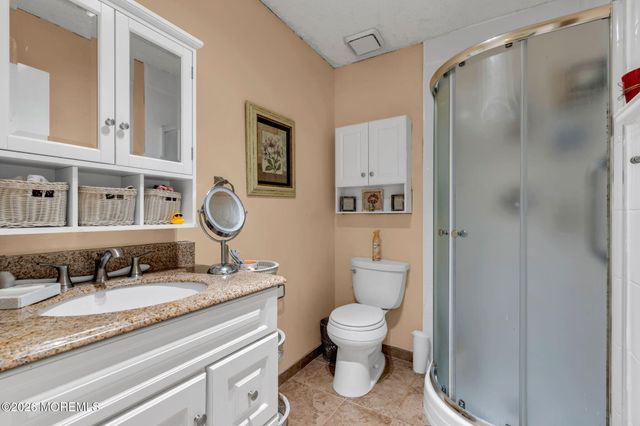 46 Pilgrim Avenue, Tinton Falls, NJ 07753