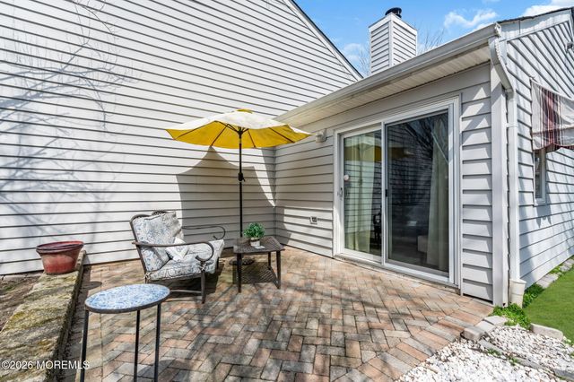 46 Pilgrim Avenue, Tinton Falls, NJ 07753