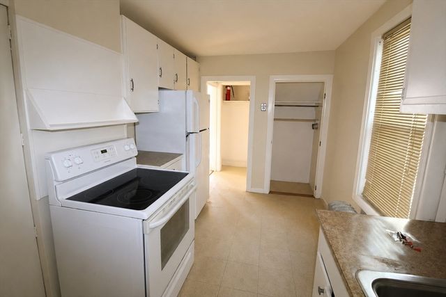 90 Mount Vernon 1F, Lowell, MA 01852