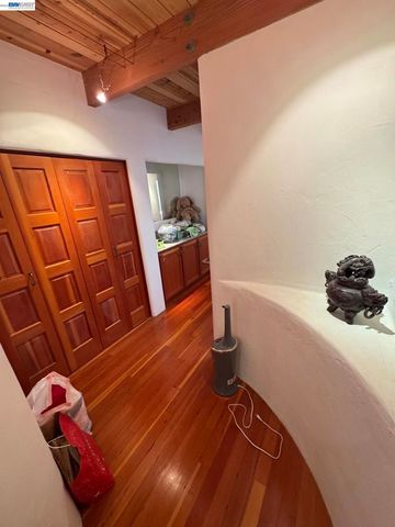 1302 Westview Dr, Berkeley, CA 94705