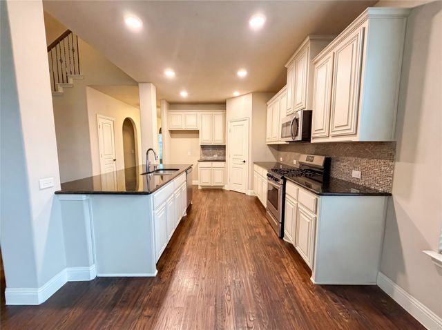725 Lyndhurst Drive, Anna, TX 75409