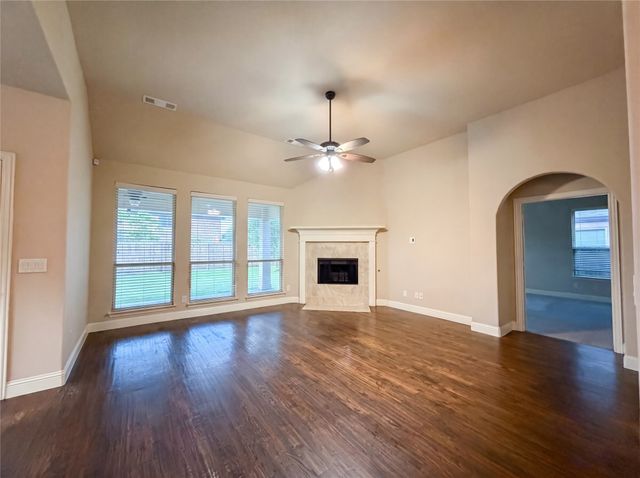 725 Lyndhurst Drive, Anna, TX 75409