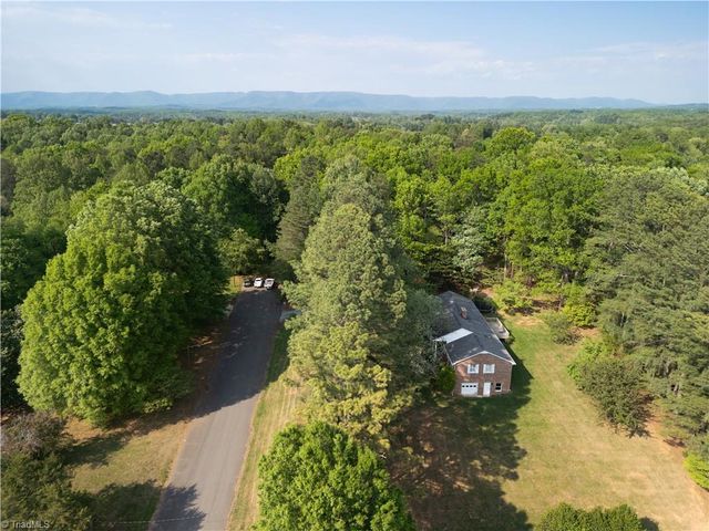 2160 Margaret Drive, Mount Airy, NC 27030