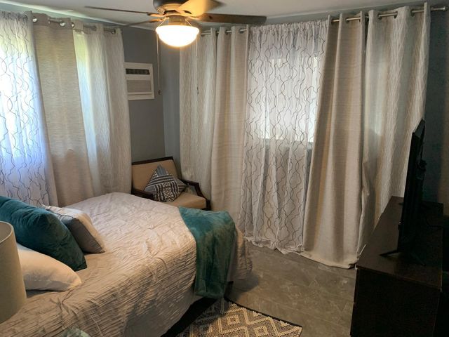 4878 NE 15TH Avenue, Pompano Beach, FL 33064