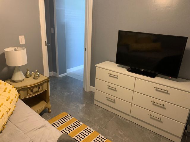 4878 NE 15TH Avenue, Pompano Beach, FL 33064
