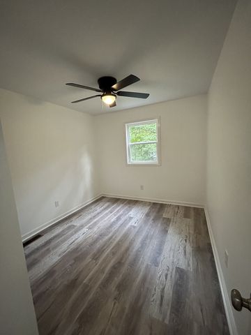 161 Post Oak Ave, Camden, TN 38320