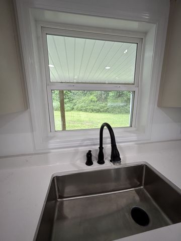 161 Post Oak Ave, Camden, TN 38320