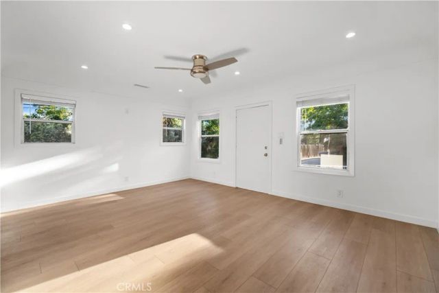 6642 Vineland Avenue, Los Angeles, CA 91606