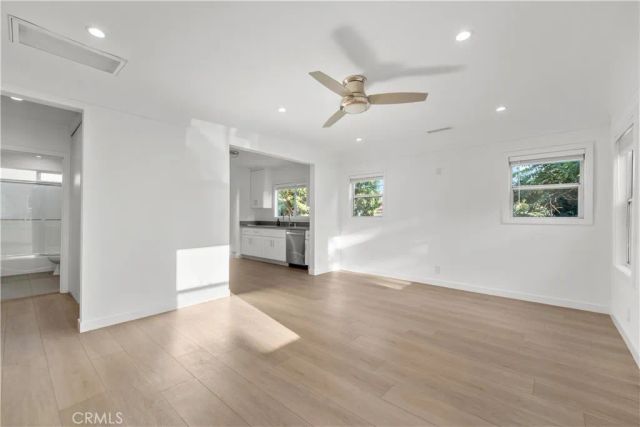 6642 Vineland Avenue, Los Angeles, CA 91606