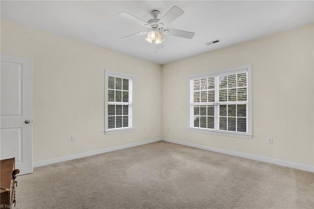 100 Sunset Circle 304, Greensboro, NC 27408