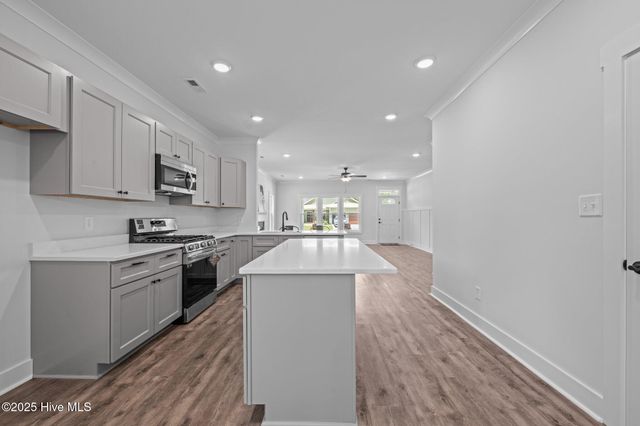 12 Paddington Way, Trent Woods, NC 28562