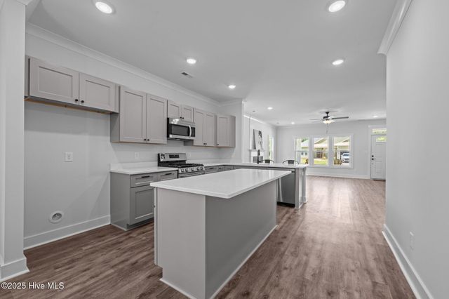 12 Paddington Way, Trent Woods, NC 28562