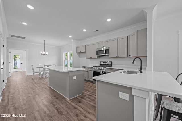 12 Paddington Way, Trent Woods, NC 28562