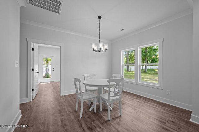 12 Paddington Way, Trent Woods, NC 28562