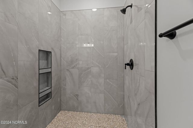 12 Paddington Way, Trent Woods, NC 28562