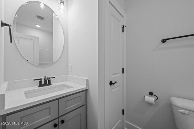 12 Paddington Way, Trent Woods, NC 28562