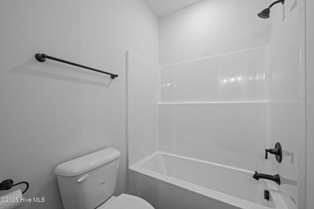 12 Paddington Way, Trent Woods, NC 28562