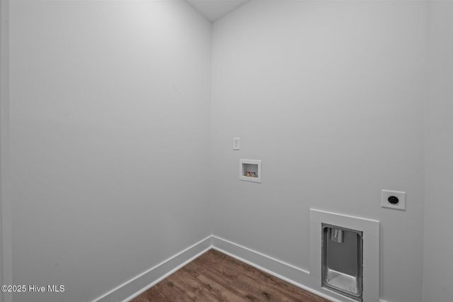 12 Paddington Way, Trent Woods, NC 28562