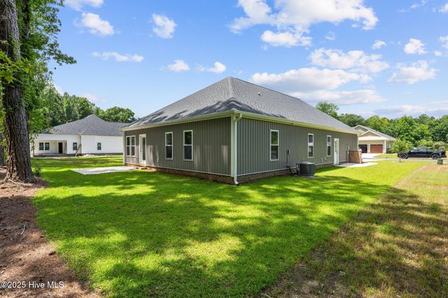 12 Paddington Way, Trent Woods, NC 28562