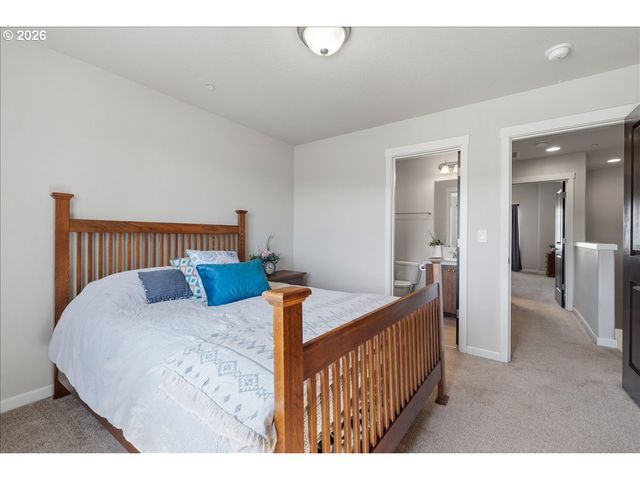 13760 Sw SILENT FOX Ter, Sherwood, OR 97140