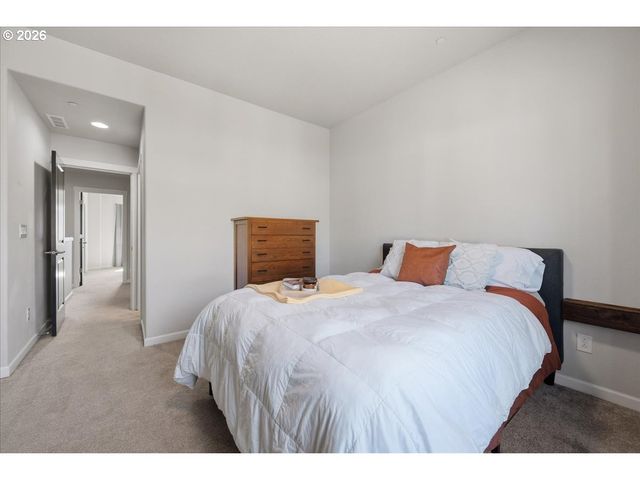 13760 Sw SILENT FOX Ter, Sherwood, OR 97140