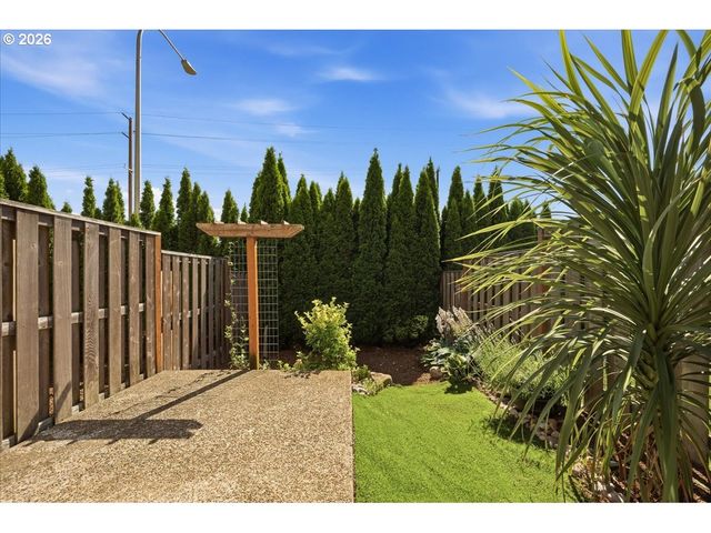 13760 Sw SILENT FOX Ter, Sherwood, OR 97140