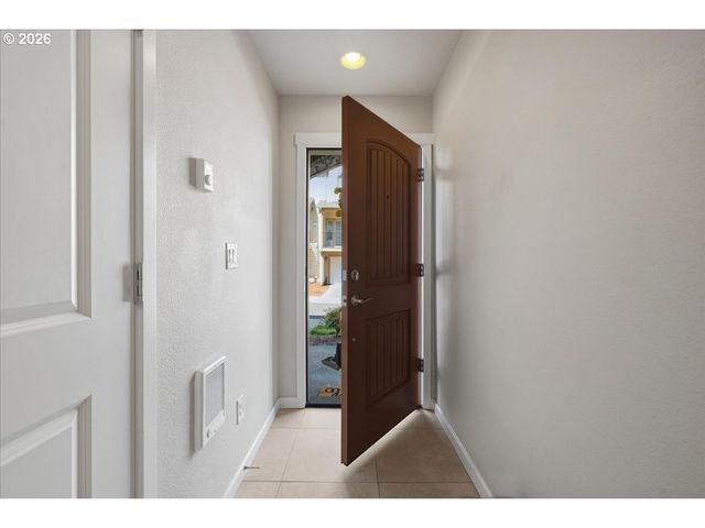 13760 Sw SILENT FOX Ter, Sherwood, OR 97140