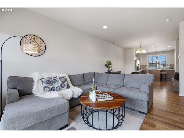 13760 Sw SILENT FOX Ter, Sherwood, OR 97140