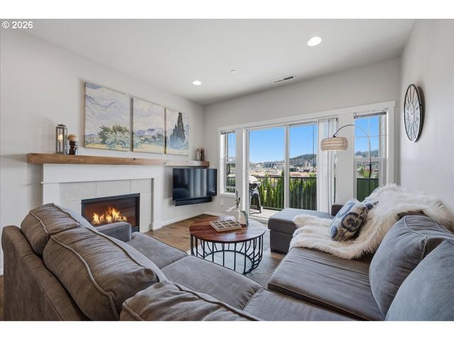 13760 Sw SILENT FOX Ter, Sherwood, OR 97140