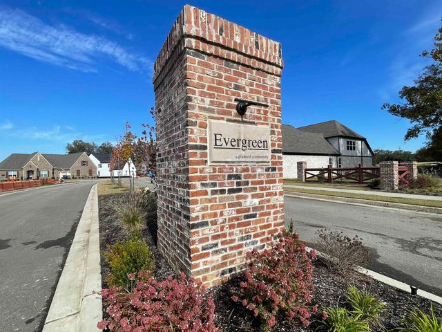 10153 KAITLYNN ROSE DR S, Lakeland, TN 38002