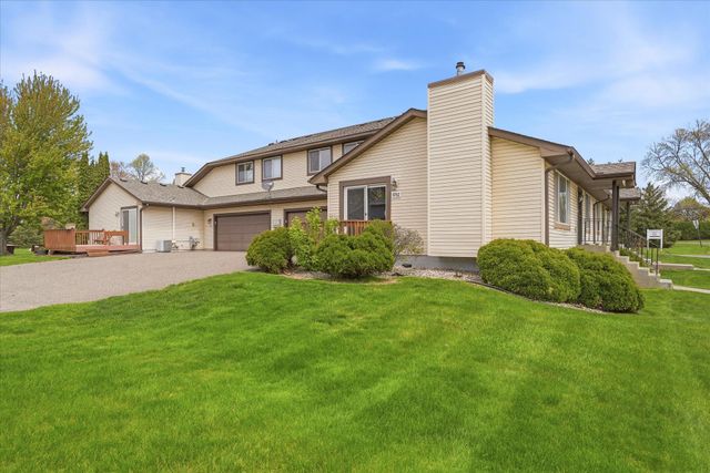 6762 Gretchen Court N, Oakdale, MN 55128