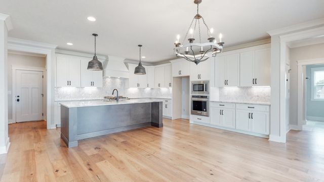 140 Edgewater Way, Jasper, TN 37347