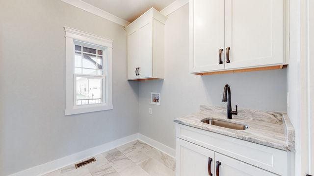 140 Edgewater Way, Jasper, TN 37347