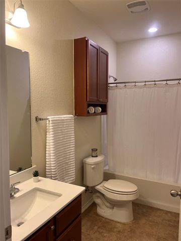 6617 Moores Ferry DR, Del Valle, TX 78617