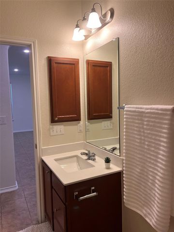 6617 Moores Ferry DR, Del Valle, TX 78617