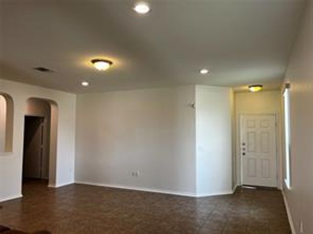 6617 Moores Ferry DR, Del Valle, TX 78617
