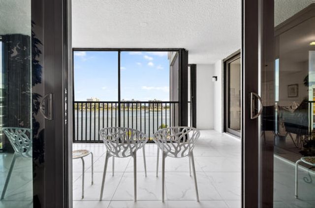 19800 Sandpointe Bay Drive 708, Tequesta, FL 33469