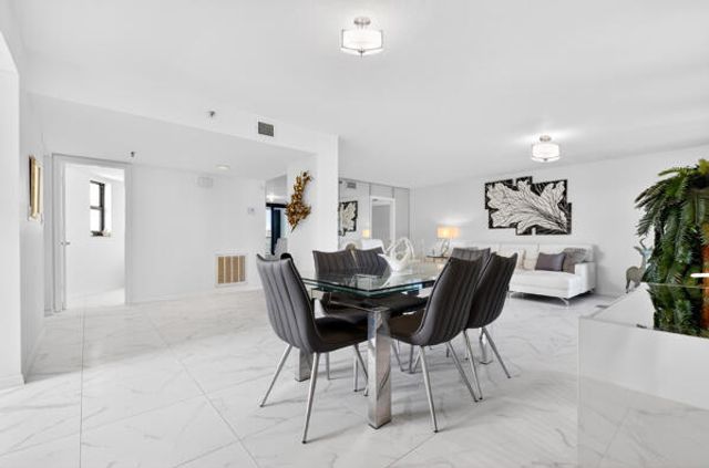 19800 Sandpointe Bay Drive 708, Tequesta, FL 33469