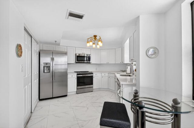 19800 Sandpointe Bay Drive 708, Tequesta, FL 33469