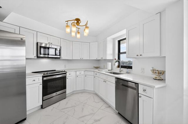 19800 Sandpointe Bay Drive 708, Tequesta, FL 33469