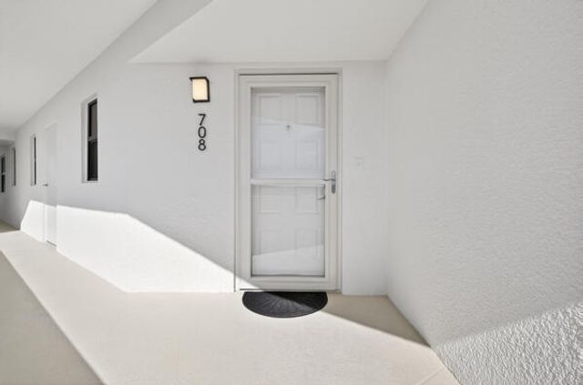 19800 Sandpointe Bay Drive 708, Tequesta, FL 33469